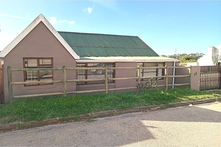 3 Bedroom Property for Sale in Albertinia Western Cape